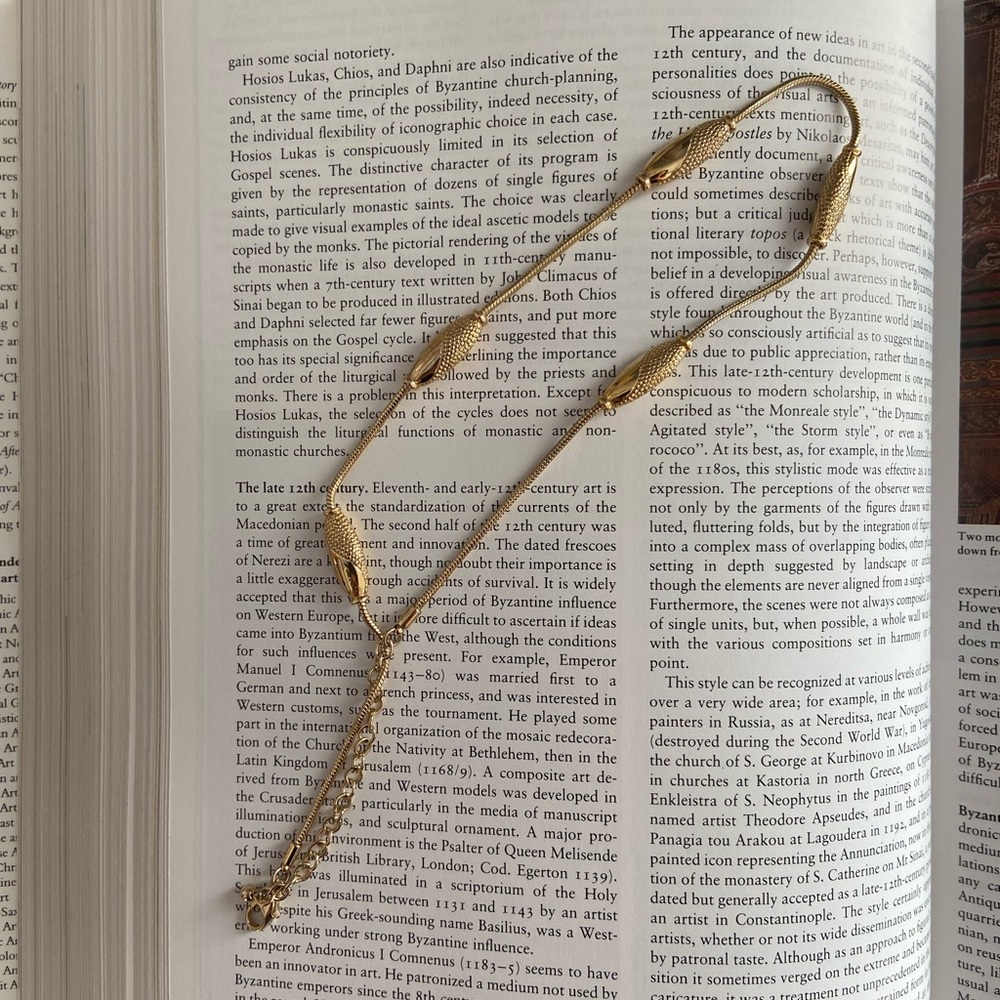 Vintage gold necklace